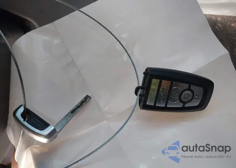 2021 Ford F-150 Xlt z USA, uszkodzony, nr VIN 1FTFW1E85MFC00355